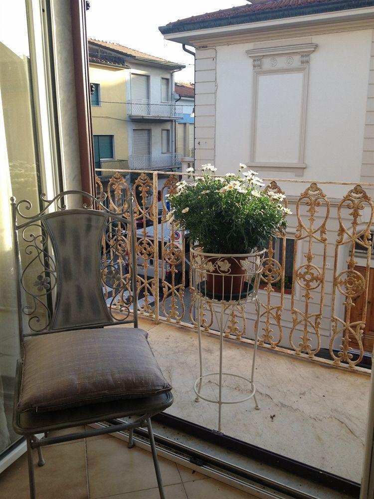 Hotel La Petite Maison Viareggio Exteriör bild