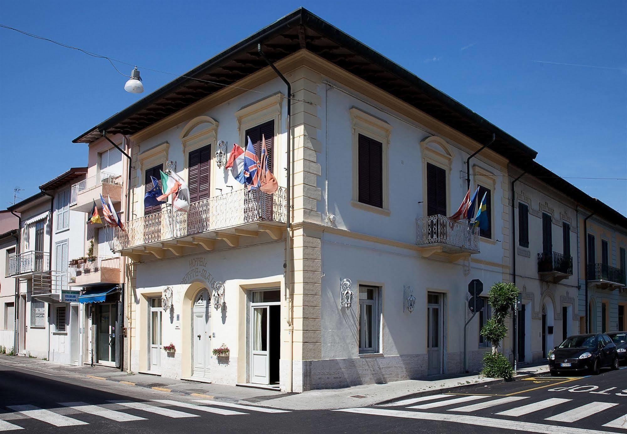 Hotel La Petite Maison Viareggio Exteriör bild