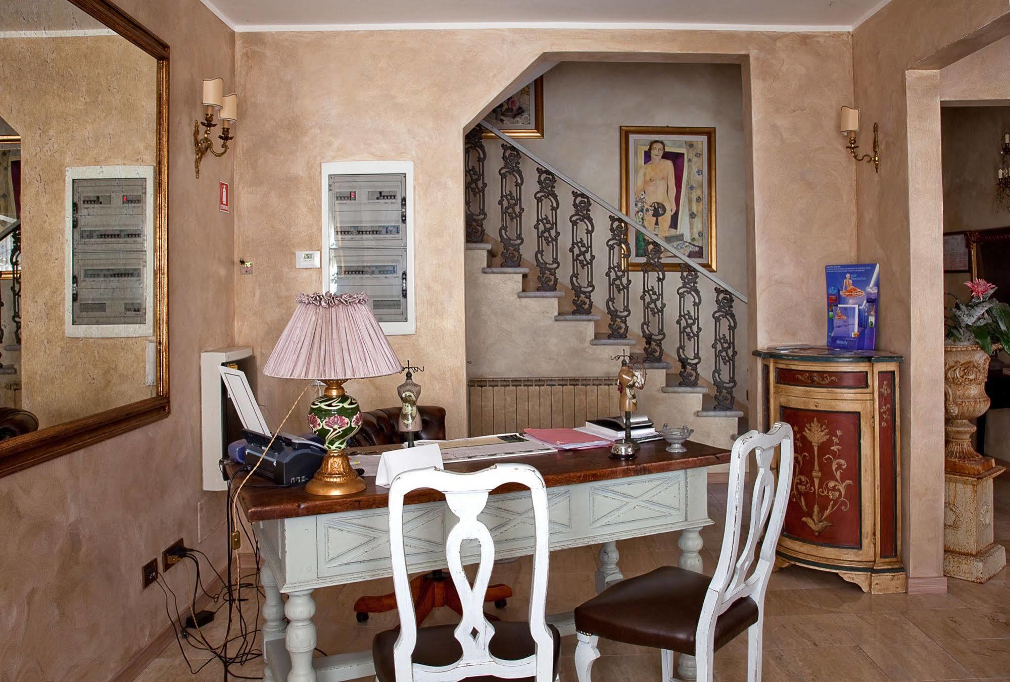 Hotel La Petite Maison Viareggio Exteriör bild