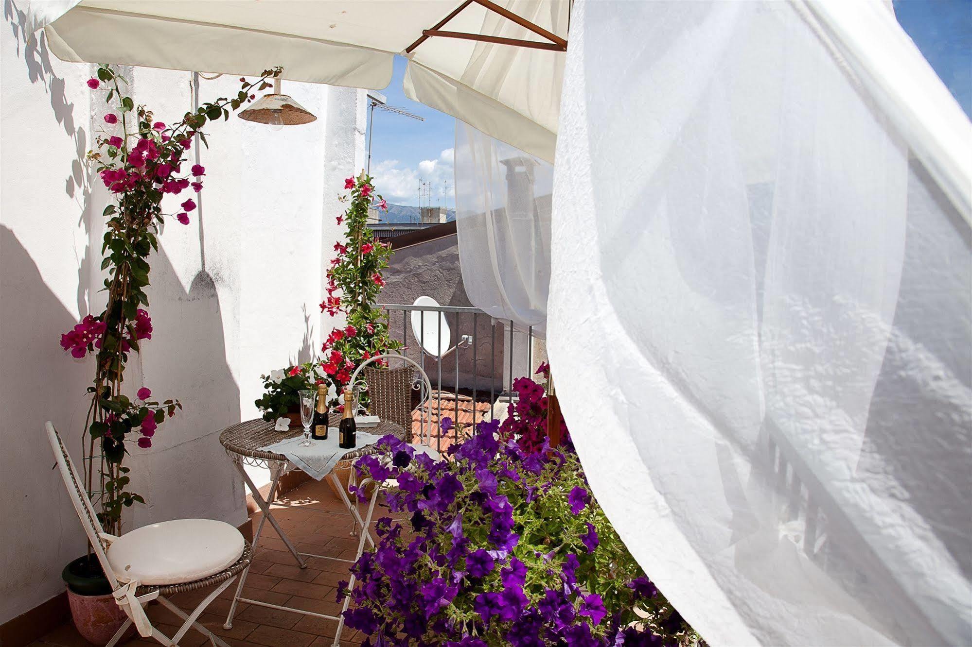 Hotel La Petite Maison Viareggio Exteriör bild