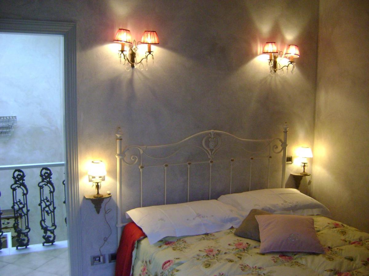 Hotel La Petite Maison Viareggio Rum bild